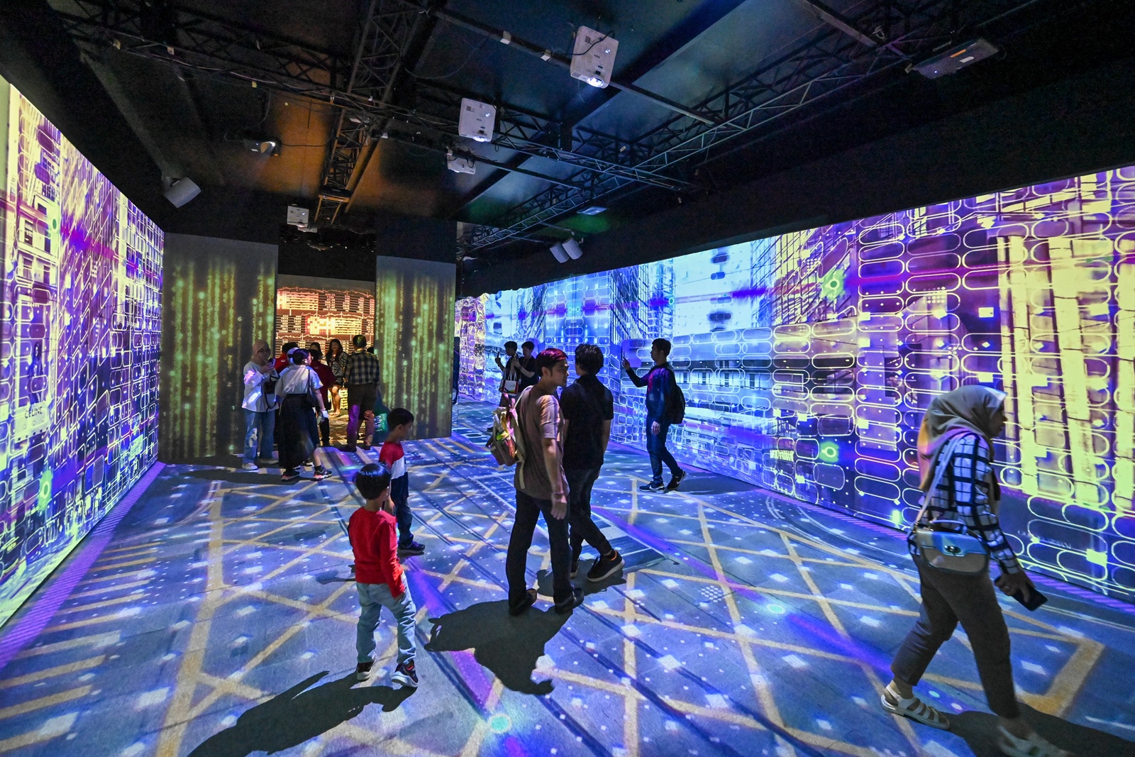 Immersive Hong Kong