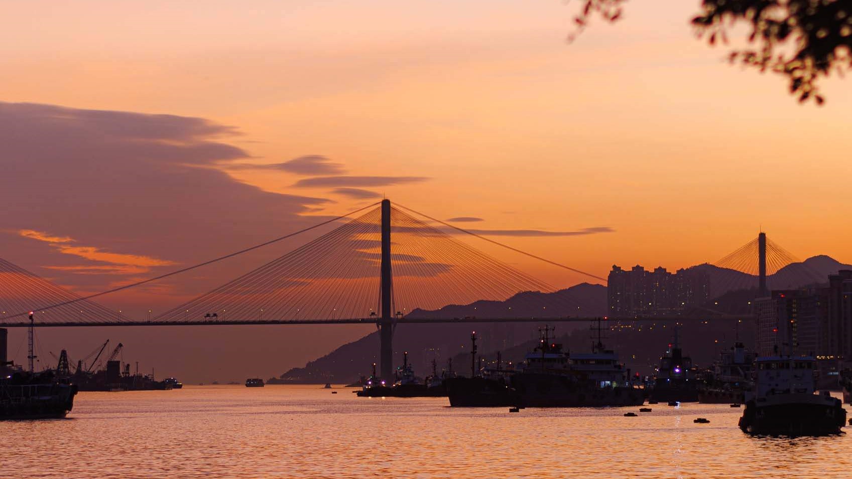 Come Together - Hong Kong: the World's Hub for Culture and Commerce